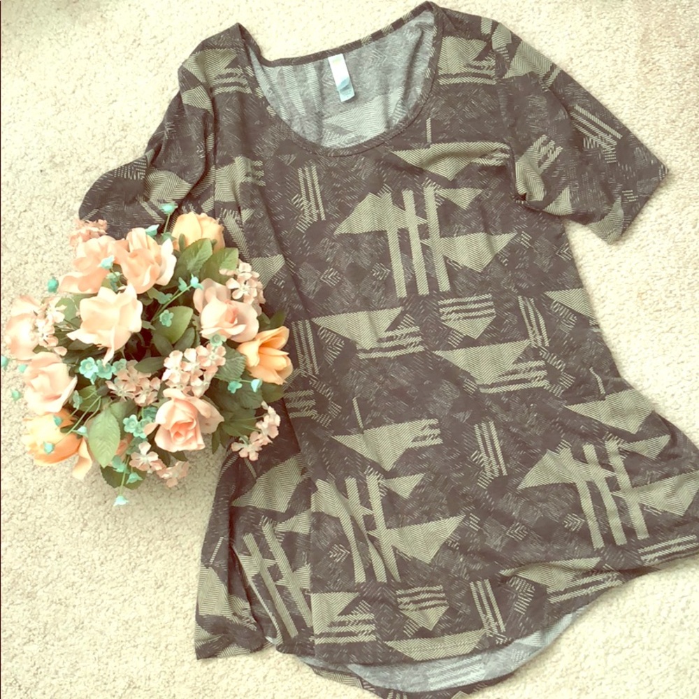 LulaRoe Perfect T